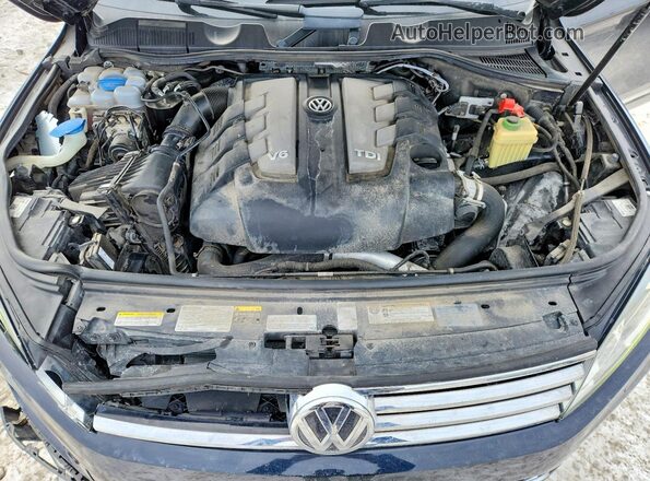 WVGEP9BP5GD005967 2016 VOLKSWAGEN TOUAREG Blue Engine compartment view