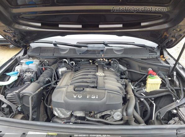 WVGGF7BP7HD005888 2017 VOLKSWAGEN TOUAREG Gray Vista trasera