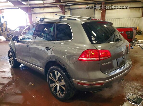 WVGRF7BP1HD002736 2017 VOLKSWAGEN TOUAREG Gray 