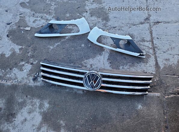 WVGRF7BP5HD004277 2017 VOLKSWAGEN TOUAREG White VIN կոդի պիտակի տեսք