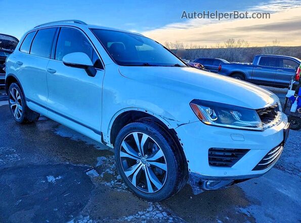 WVGRF7BP5HD004277 2017 VOLKSWAGEN TOUAREG White Առջևի աջ