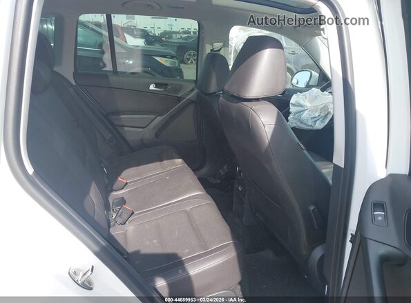 WVGRV7AX4HK003055 2017 VOLKSWAGEN TIGUAN White 
