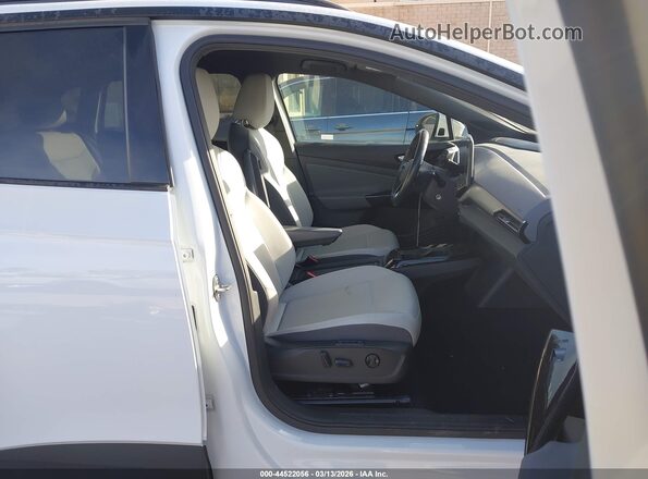 WVGTMPE22MP045695 2021 VOLKSWAGEN ID.4 White Widok wnętrza z przodu