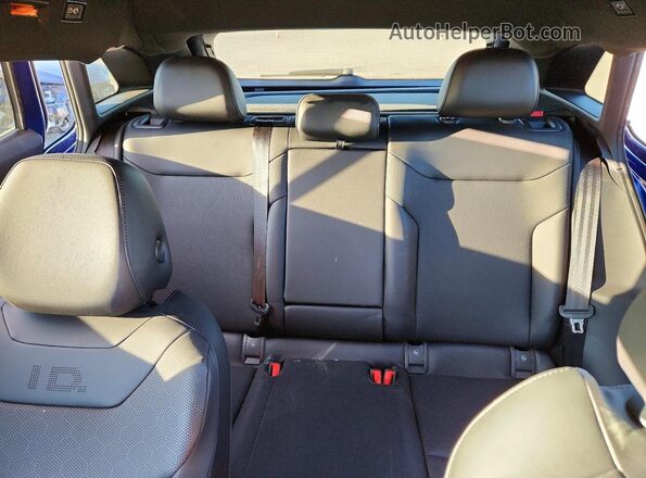 WVGTMPE27MP037690 2021 VOLKSWAGEN ID.4 Blue Вид задніх сидінь