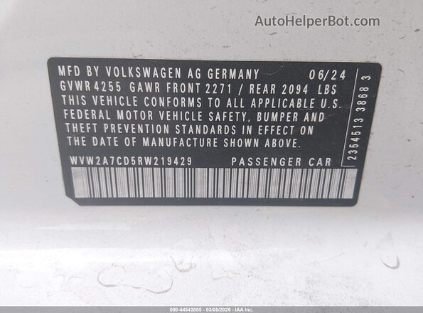 WVW2A7CD5RW219429 2024 VOLKSWAGEN GOLF White Vista del compartimento del motor