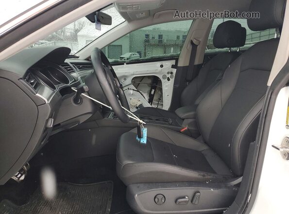 WVWAR7AN7LE015390 2020 VOLKSWAGEN ARTEON White Вид салону спереду