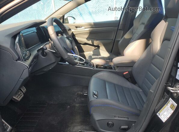 WVWEB7CD1RW227263 2024 VOLKSWAGEN GOLF Черный 