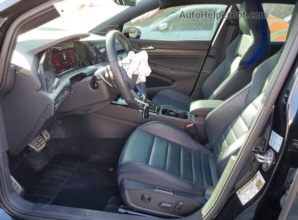 WVWEB7CD6RW212340 2024 VOLKSWAGEN GOLF Black წინა სალონის ხედი