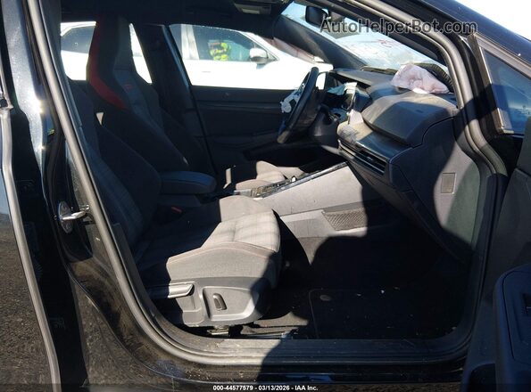 WVWGA7CD8RW219334 2024 VOLKSWAGEN GOLF Черный Вид салона спереди