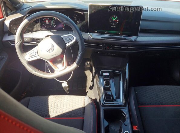 WVWSA7CD6SW216710 2025 VOLKSWAGEN GTI Красный Вид панели приборов
