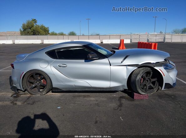 WZ1DB0C01MW038610 2021 TOYOTA GR SUPRA Silver Vista interior de 360 grados