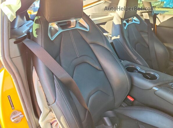 WZ1DB0C05MW040604 2021 TOYOTA SUPRA Yellow უკანა სავარძლების ხედი