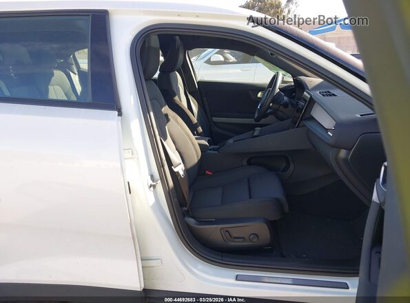 YSMFD3KA9RL225037 2024 POLESTAR 2 Белый Вид салона спереди