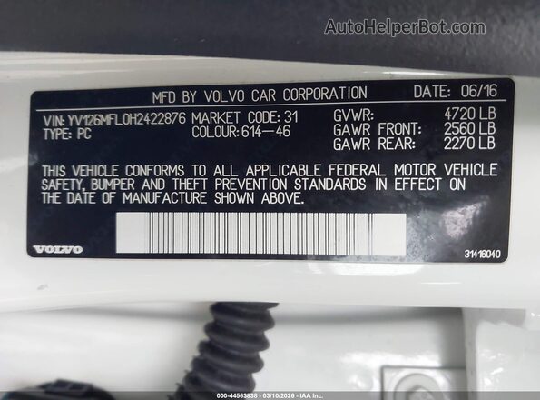 YV126MFL0H2422876 2017 VOLVO S60 White Vista del compartimento del motor