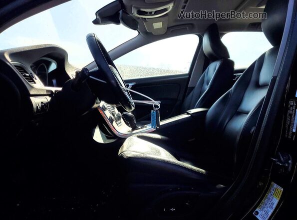 YV140MEK4H1347219 2017 VOLVO V60 Black Vista interior delantera