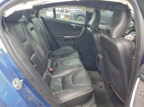 YV149MTS7H2438651 2017 VOLVO S60 Blue Vista de los asientos traseros