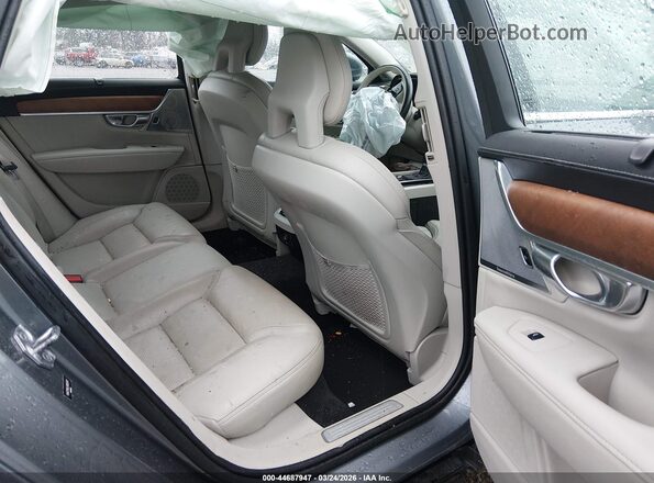 YV1A22ML2H1006767 2017 VOLVO S90 Gray VIN կոդի պիտակի տեսք