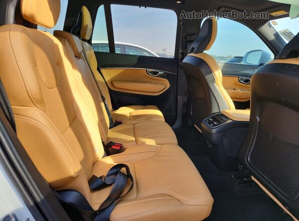 YV4062PA3P1981077 2023 VOLVO XC90 White Rear interior view