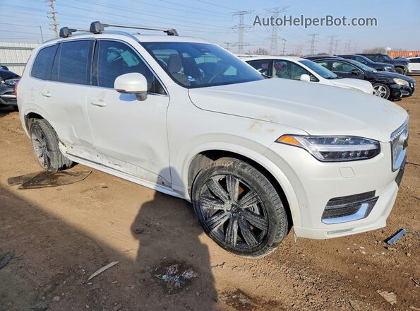 YV4062PA3P1981077 2023 VOLVO XC90 White Front right