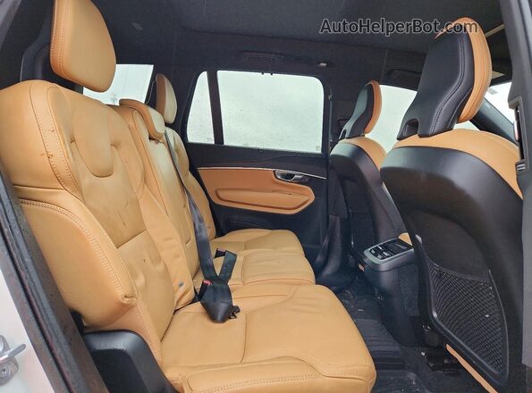 YV4062PA7P1948664 2023 VOLVO XC90 White Սալոնի հետևի տեսք