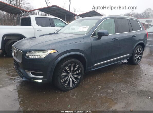 YV4062PE2S1324248 2025 VOLVO XC90 Blue Vista tres cuartos delantera izquierda