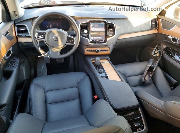YV4062PE4R1221052 2024 VOLVO XC90 Black Dashboard view