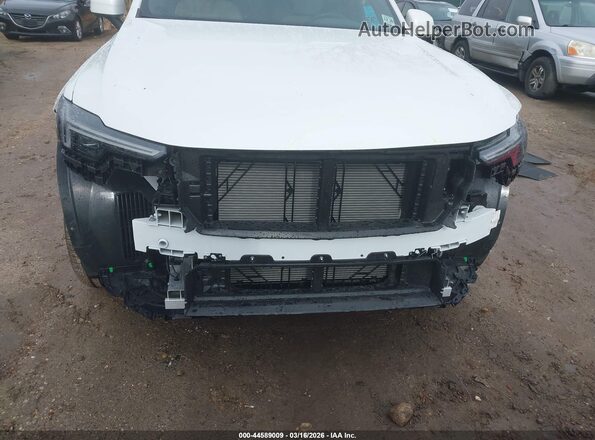 YV4062PE9T1461124 2026 VOLVO XC90 White Вид спереду