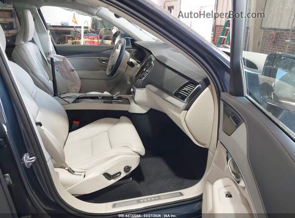 YV4062PF9S1333067 2025 VOLVO XC90 Blue Вид салону спереду