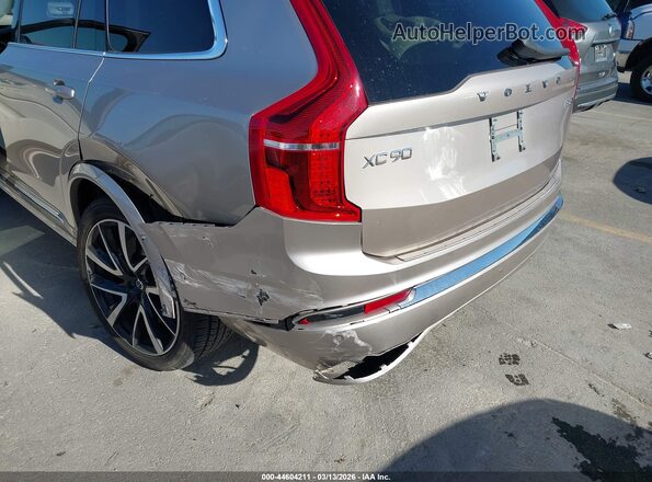 YV4062PN2P1957033 2023 VOLVO XC90 Gold Вид спереду