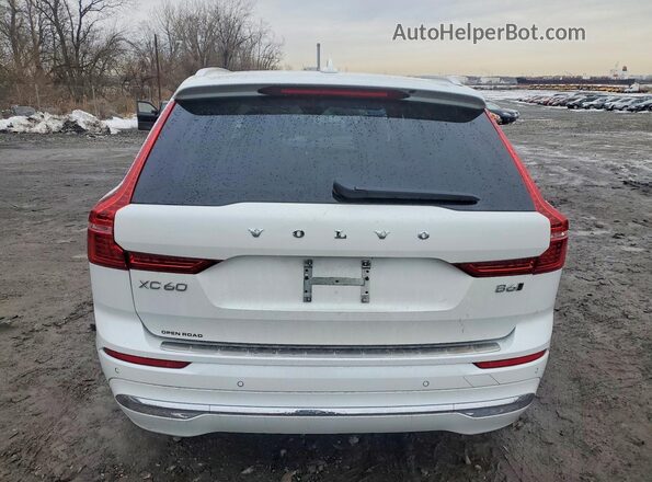 YV4062RL3N1083736 2022 VOLVO XC60 White Rear view
