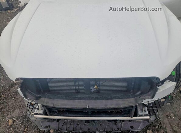 YV4062RL3N1083736 2022 VOLVO XC60 White Rear interior view