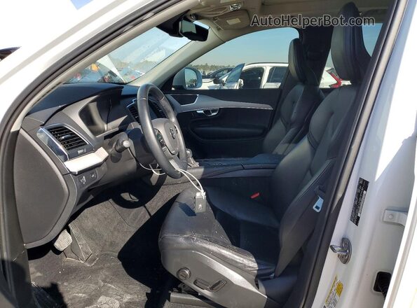 YV4102CK5N1830890 2022 VOLVO XC90 Белый Вид салона спереди