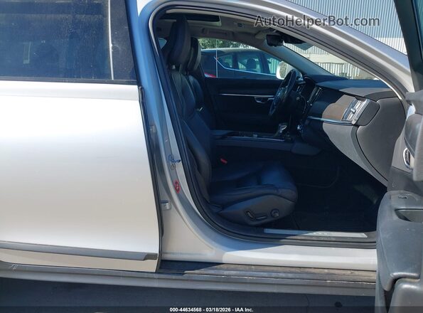 YV4102NK2J1021385 2018 VOLVO V90 CROSS COUNTRY Gray Вид салону спереду