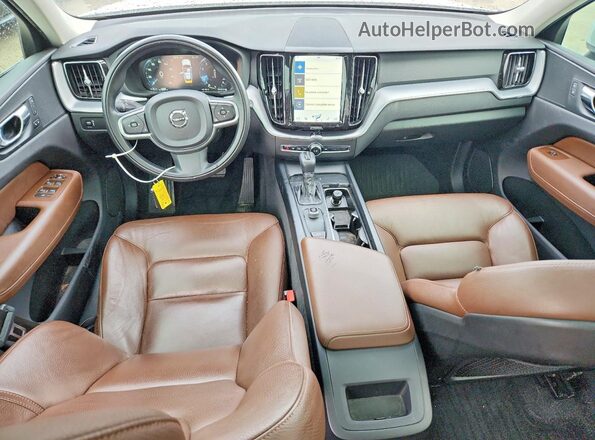 YV4102RK3J1029893 2018 VOLVO XC60 White Widok deski rozdzielczej
