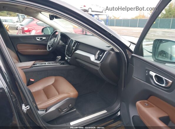 YV4102RK6L1440840 2020 VOLVO XC60 Black Widok wnętrza z przodu