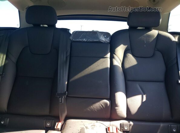 YV4102RK6M1759219 2021 VOLVO XC60 Black Rear seats view