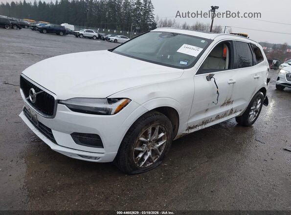 YV4102RK6M1850510 2021 VOLVO XC60 White Front left