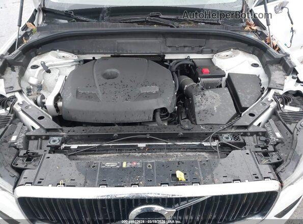 YV4102RK6M1850510 2021 VOLVO XC60 White Rear view