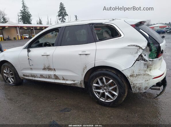 YV4102RK6M1850510 2021 VOLVO XC60 White Front view