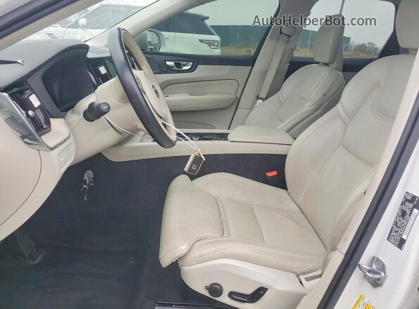 YV4102RL5M1759768 2021 VOLVO XC60 White Սալոնի դիմացի տեսք