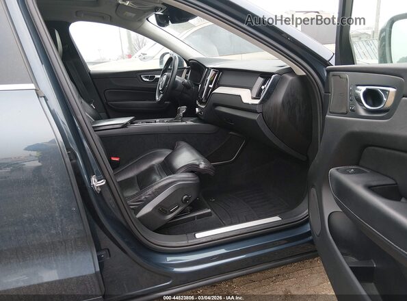 YV4102RL7M1695054 2021 VOLVO XC60 Blue წინა სალონის ხედი