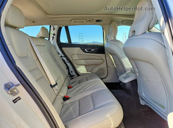 YV4102WK0N1085722 2022 VOLVO V60 White Vista interior trasera
