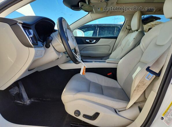 YV4102WK0N1085722 2022 VOLVO V60 White Vista interior delantera
