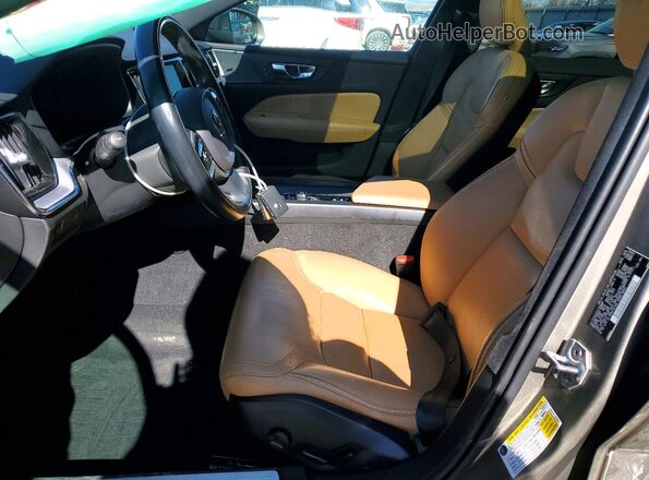 YV4102WK3L1038889 2020 VOLVO V60 Gold Вид салону спереду