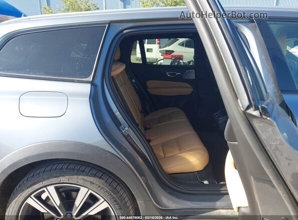 YV4102WK5L1033452 2020 VOLVO V60 CROSS COUNTRY Gray VIN კოდის სტიკერის ხედი