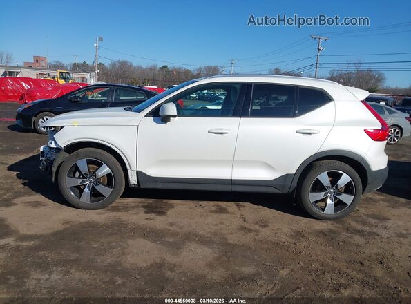 YV4162UK7M2583085 2021 VOLVO XC40 White 