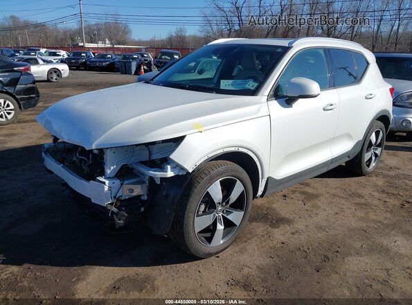 YV4162UK7M2583085 2021 VOLVO XC40 White 