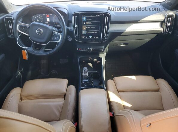 YV4162UL2M2457791 2021 VOLVO XC40 Blue წინა პანელის ხედი