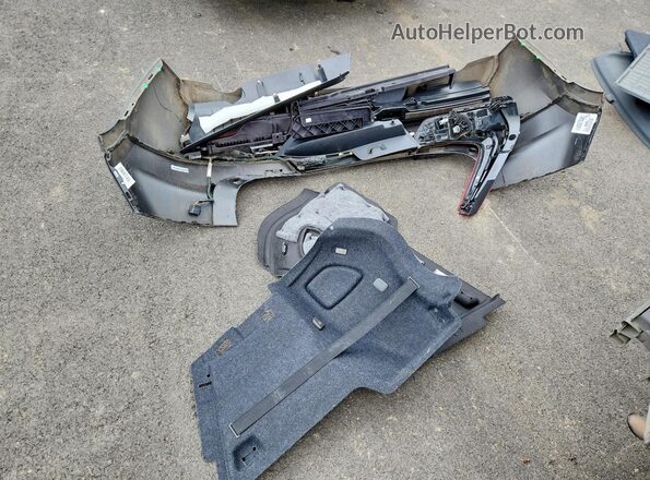 YV4162ULXM2401436 2021 VOLVO XC40 Black Engine compartment view