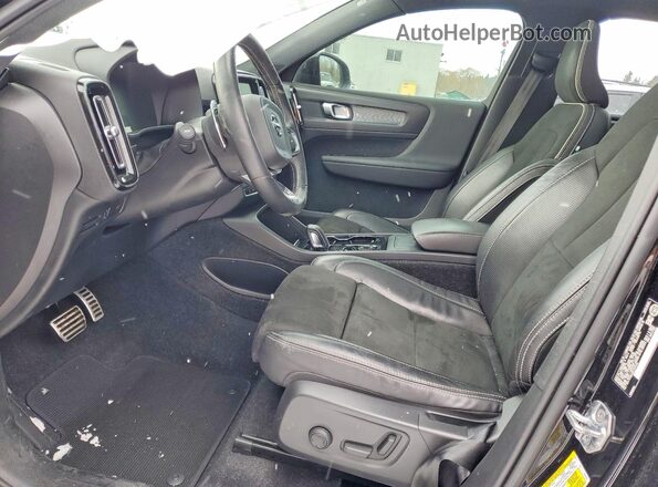 YV4162UM0L2337558 2020 VOLVO XC40 Черный 
